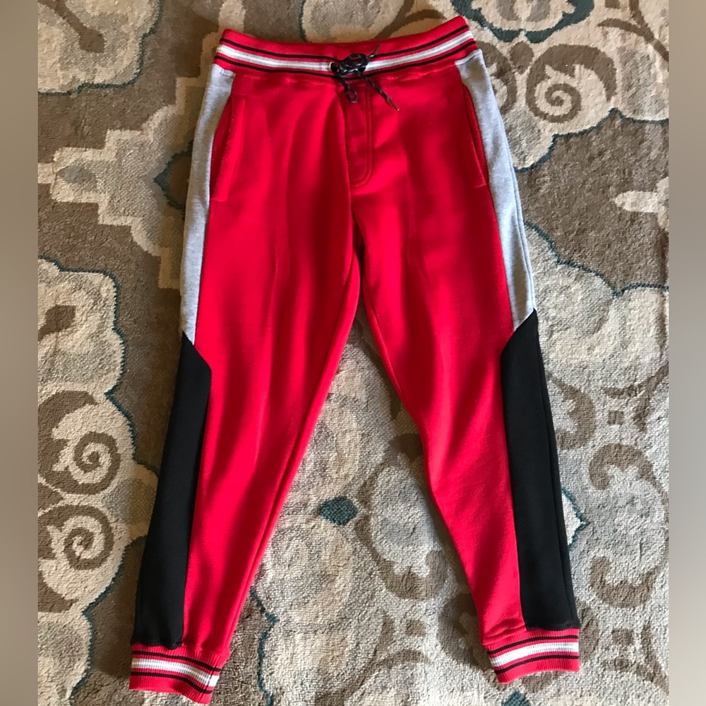Akademiks sweatpants large